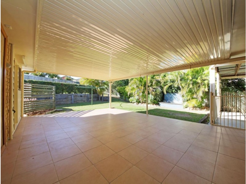 2 Poinciana Court, Kallangur QLD 4503