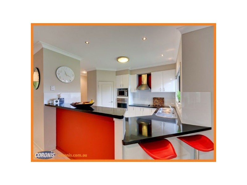 8 Katelyn Ct, Cashmere QLD 4500