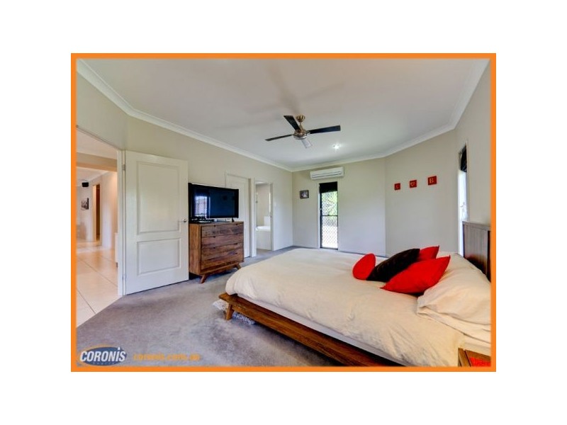 8 Katelyn Ct, Cashmere QLD 4500