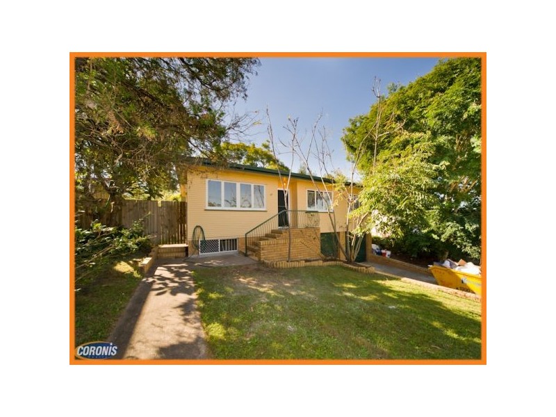 17 Quill Street, Stafford Heights QLD 4053