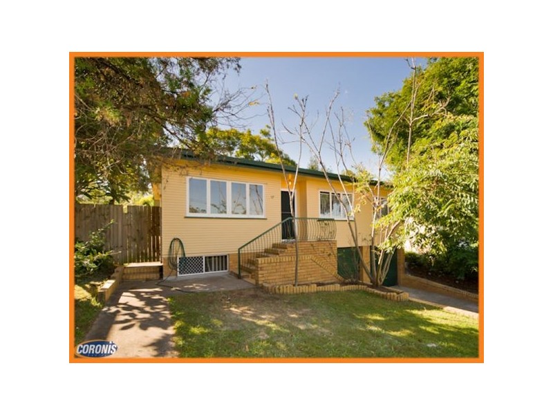 17 Quill Street, Stafford Heights QLD 4053