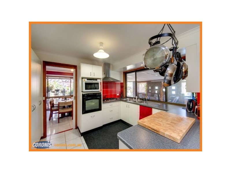 7 Pedder Court, Petrie QLD 4502