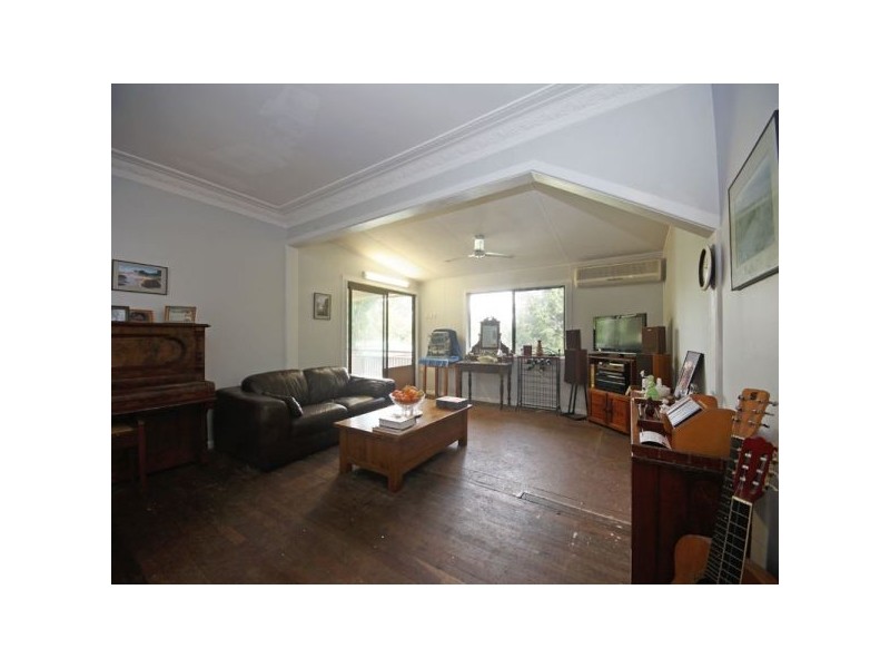 86 Lascelles Street, Brighton QLD 4017