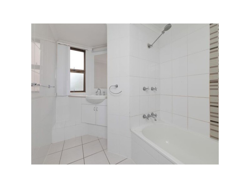 1/72 Lorimer  Terrace, Kelvin Grove QLD 4059