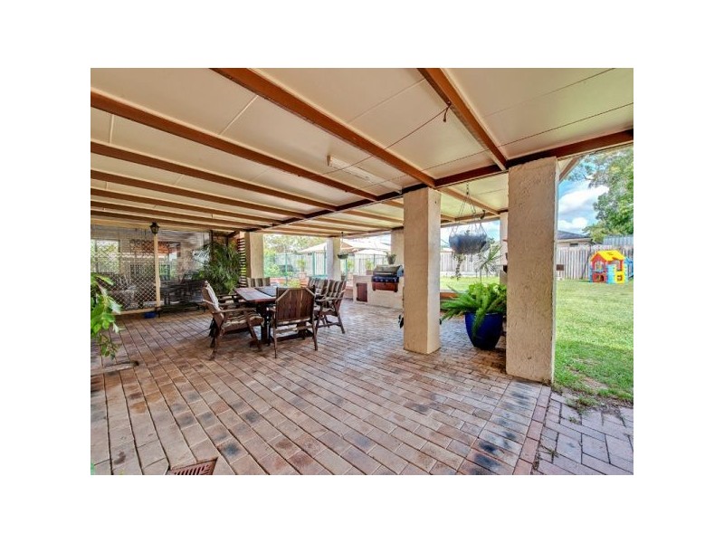 10 Darryl Street, Loganlea QLD 4131