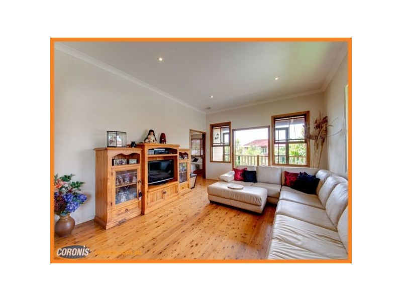 55 Clayton Street, Sandgate QLD 4017