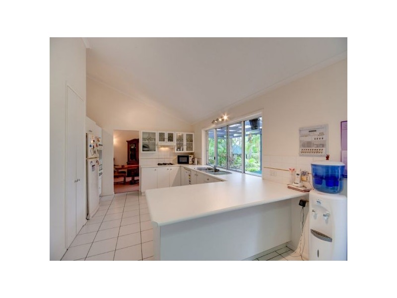 8 Spotted Gum Lane, Cashmere QLD 4500