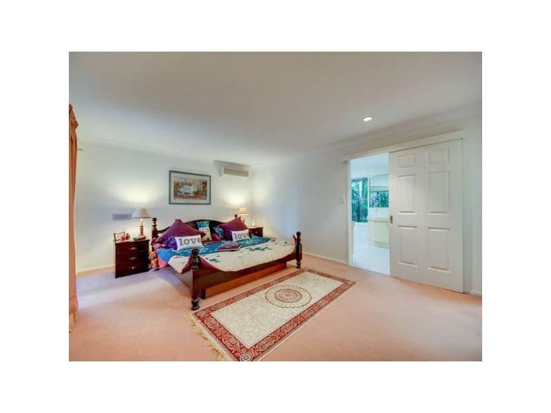 8 Spotted Gum Lane, Cashmere QLD 4500