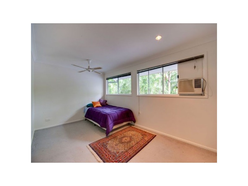 8 Spotted Gum Lane, Cashmere QLD 4500