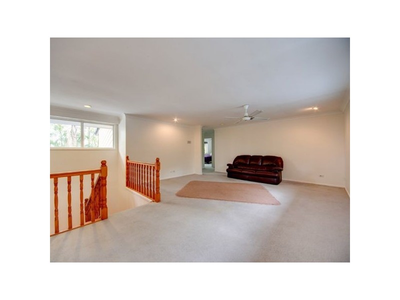 8 Spotted Gum Lane, Cashmere QLD 4500