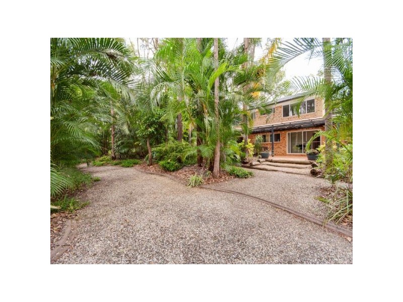 8 Spotted Gum Lane, Cashmere QLD 4500