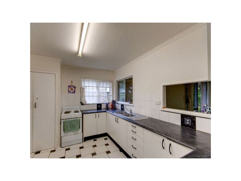 6 Spitfire Avenue, Strathpine QLD 4500