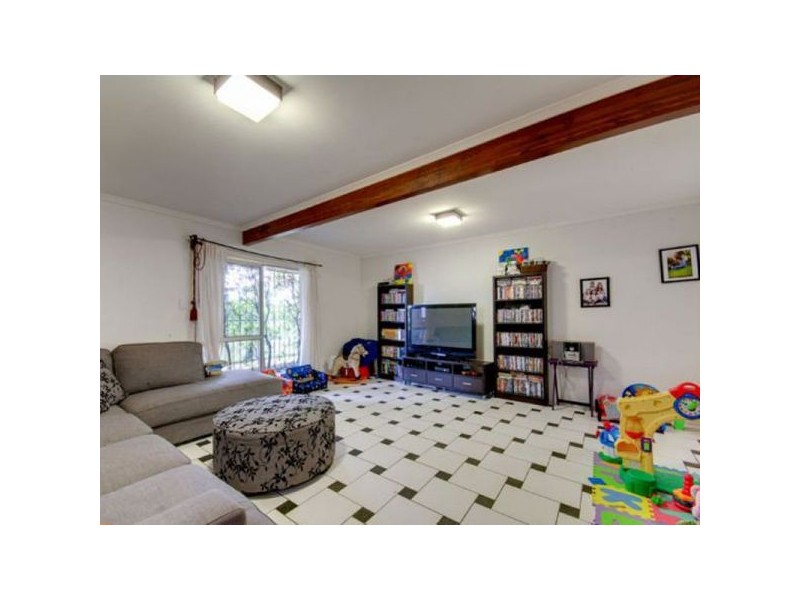 6 Spitfire Avenue, Strathpine QLD 4500