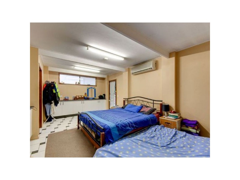 6 Spitfire Avenue, Strathpine QLD 4500