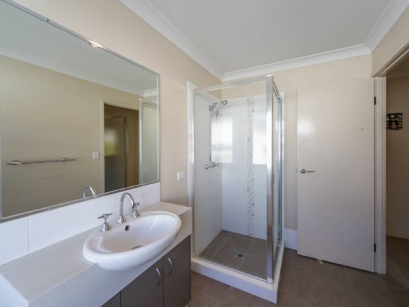 15 Richardson Crescent, Upper Coomera QLD 4209