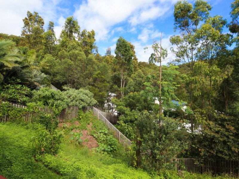 8 Maloney Crescent, Maudsland QLD 4210