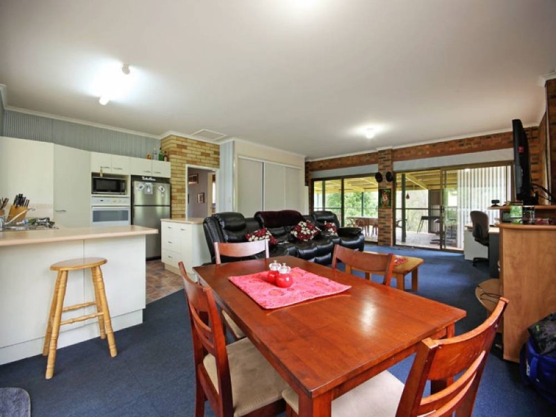 29 Roberts Road, Narangba QLD 4504