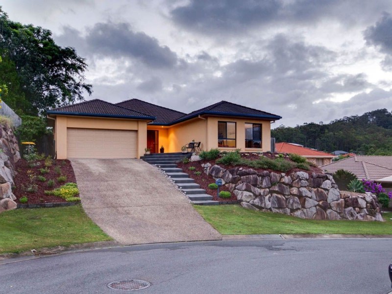 15 Rise Place, Upper Kedron QLD 4055