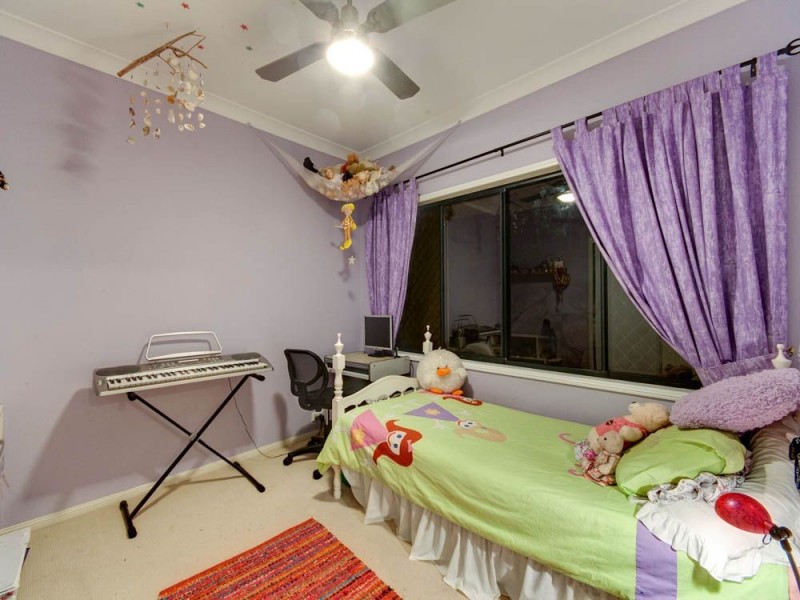 15 Rise Place, Upper Kedron QLD 4055