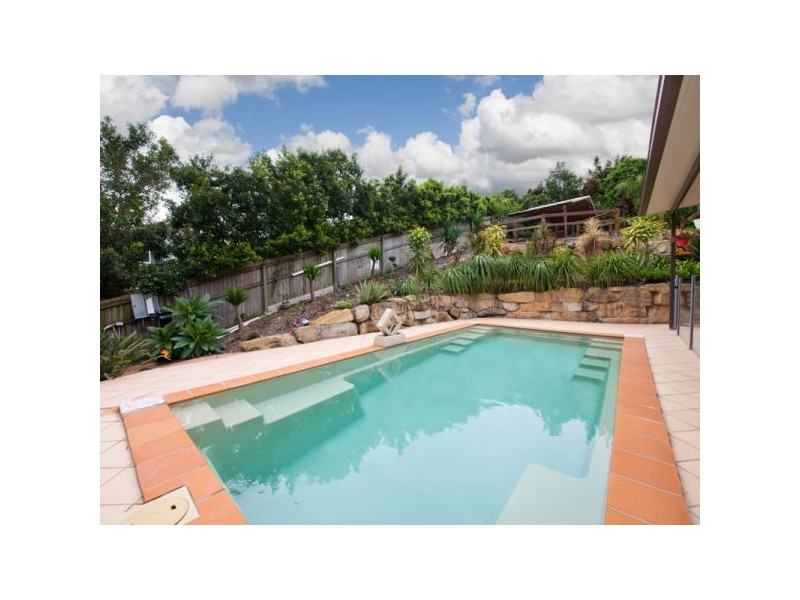 11 Angel Court, Eatons Hill QLD 4037