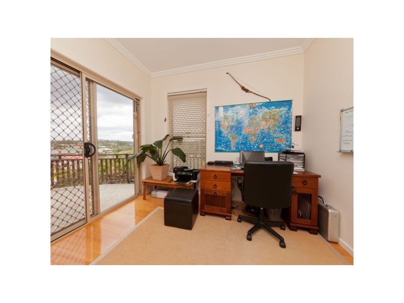 11 Angel Court, Eatons Hill QLD 4037