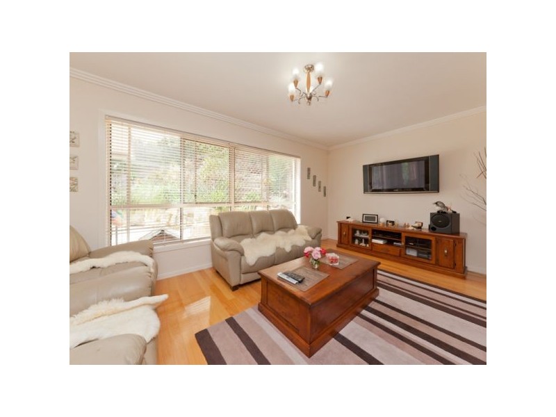 11 Angel Court, Eatons Hill QLD 4037