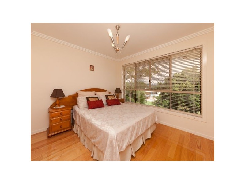 11 Angel Court, Eatons Hill QLD 4037