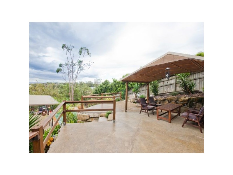 11 Angel Court, Eatons Hill QLD 4037