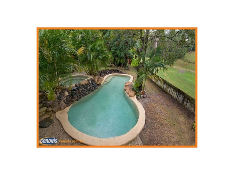 6 Pinehurst Court, Karana Downs QLD 4306