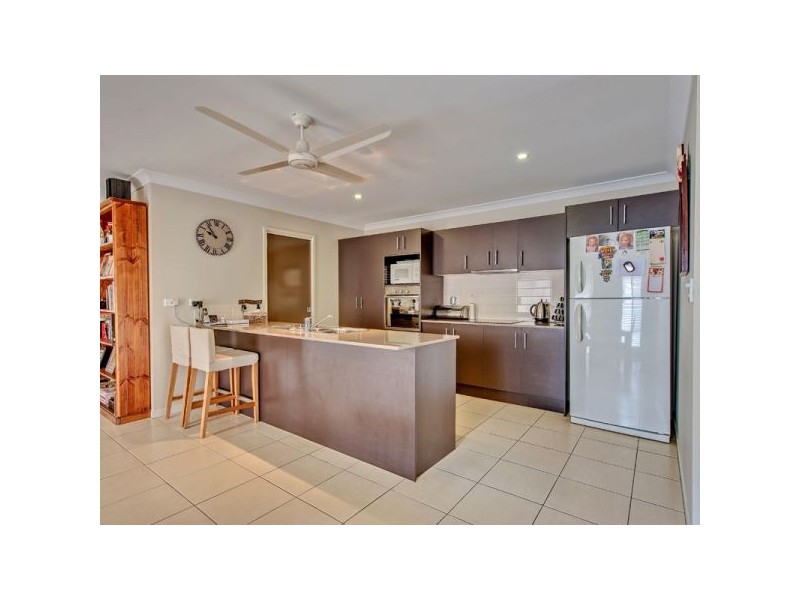 7 Flame Trees Crescent, Maudsland QLD 4210