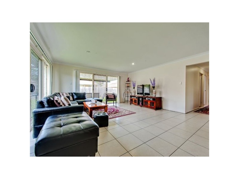 4 Star Ruby Link, Eagleby QLD 4207