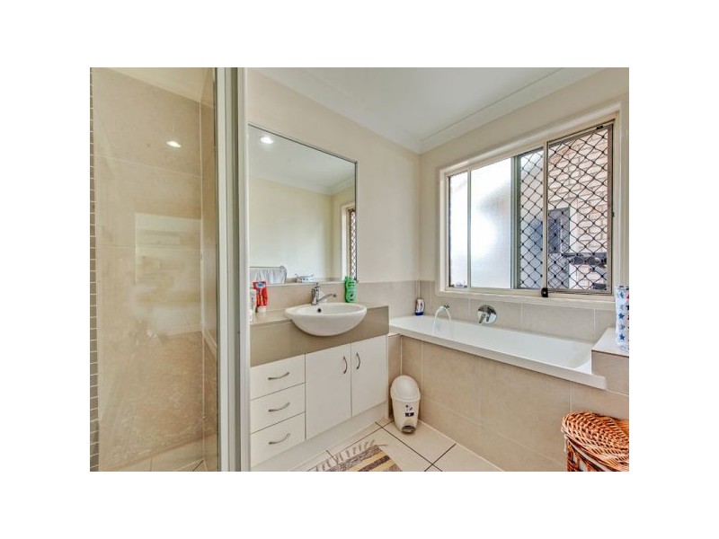 4 Star Ruby Link, Eagleby QLD 4207