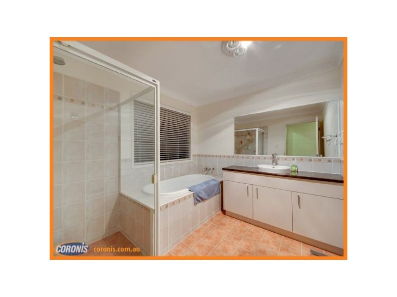 4 Sophora Court, Albany Creek QLD 4035