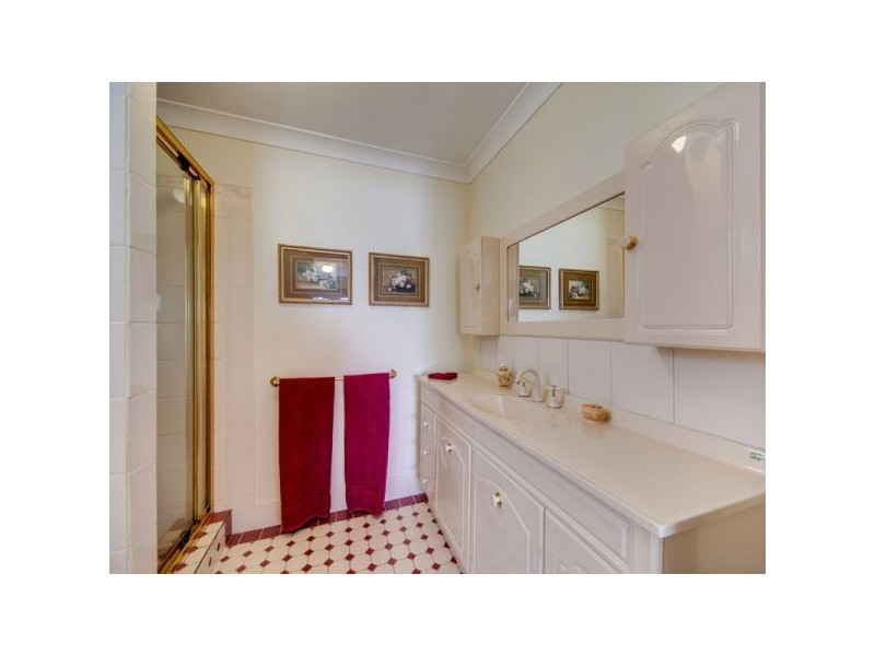 17 Sarow Drive, Warner QLD 4500