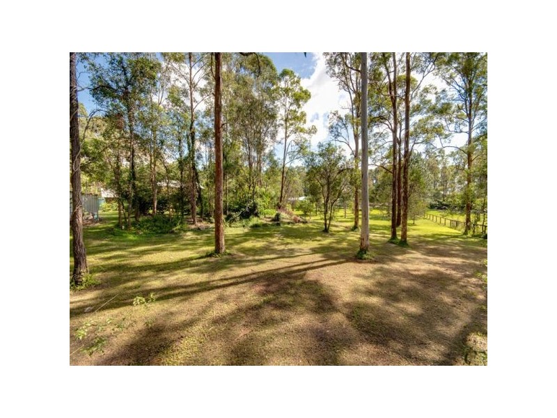17 Sarow Drive, Warner QLD 4500