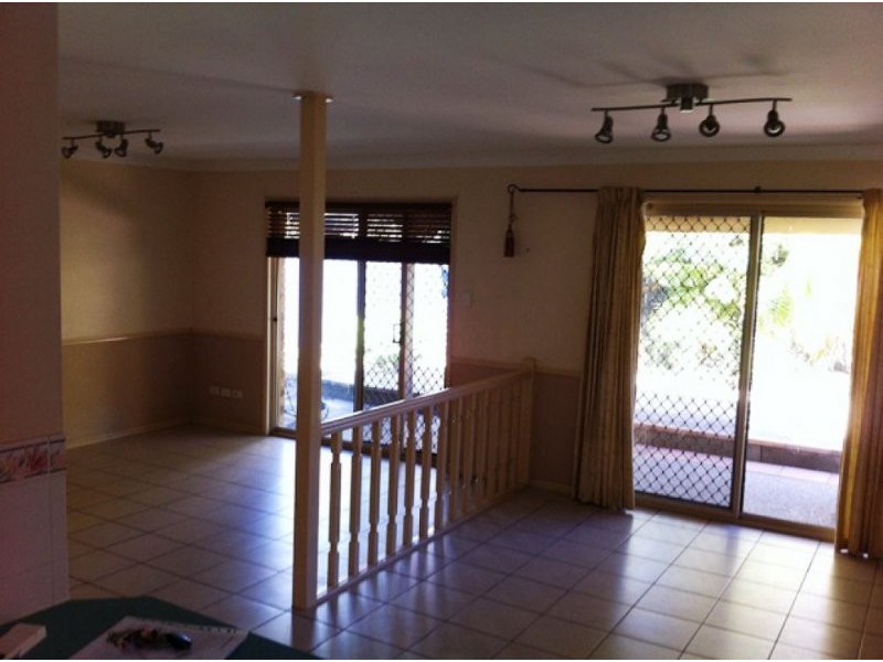 10 Banksia Circuit, Forest Lake QLD 4078