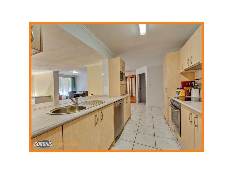 11 Banka Avenue, Jacobs Well QLD 4208
