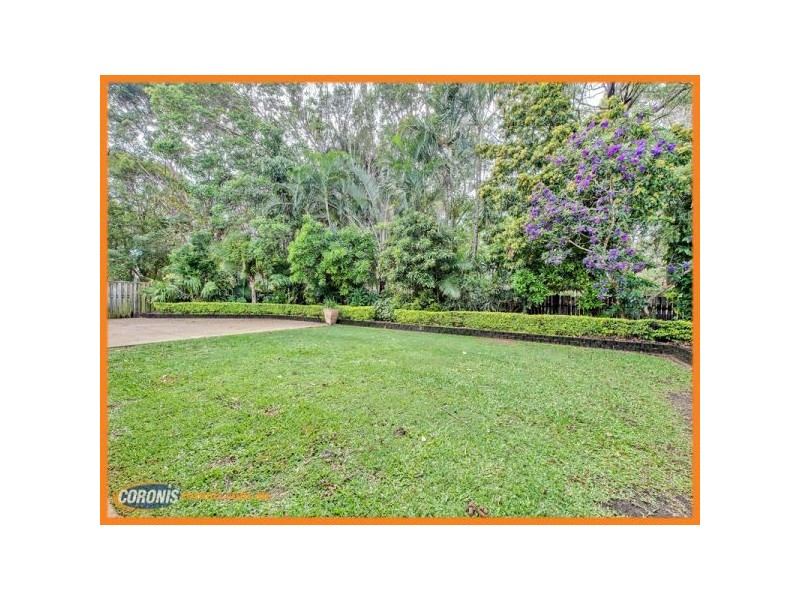 11 Banka Avenue, Jacobs Well QLD 4208