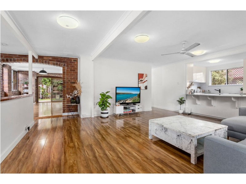 33 Tarnook Drive, Ferny Hills QLD 4055