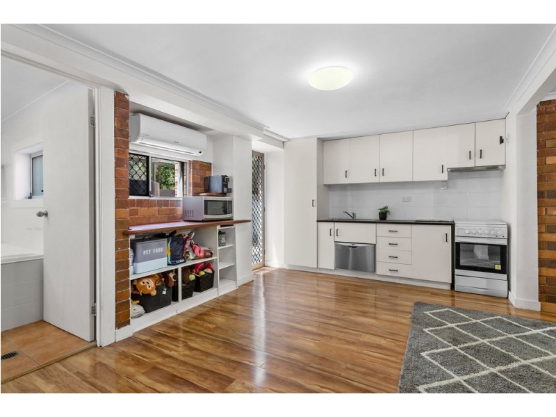 33 Tarnook Drive, Ferny Hills QLD 4055