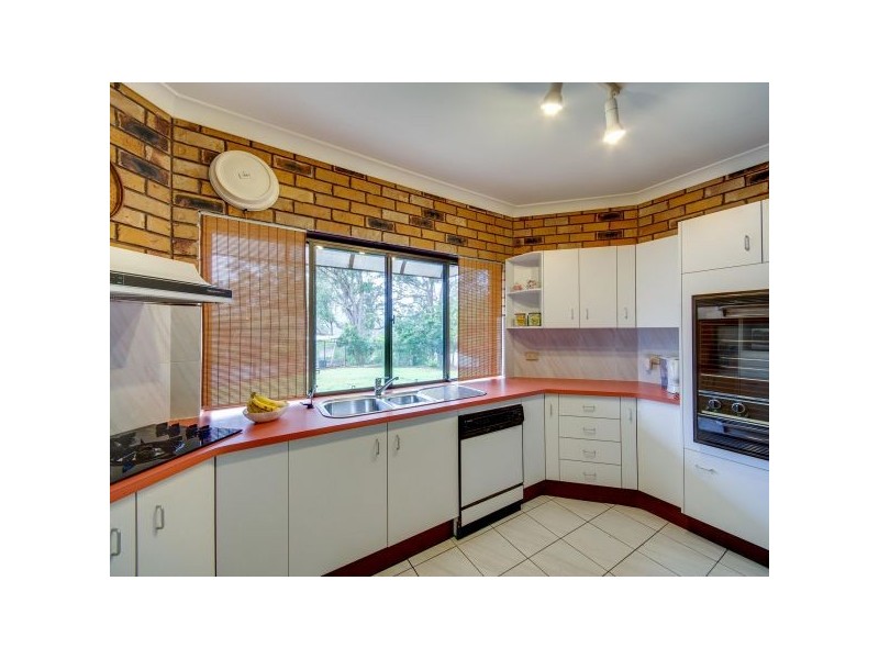 31 Branch Creek Road, Clear Mountain QLD 4500