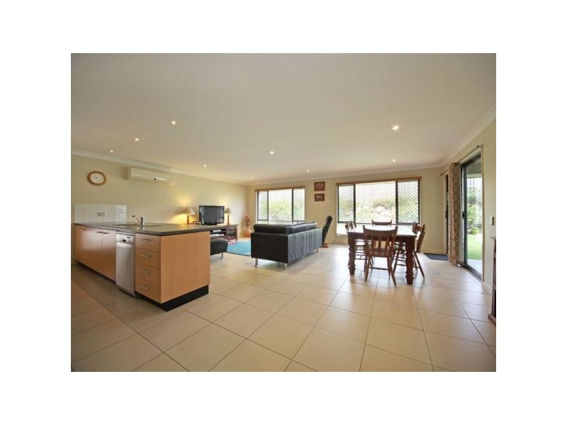 8 Tangerine Court, Narangba QLD 4504