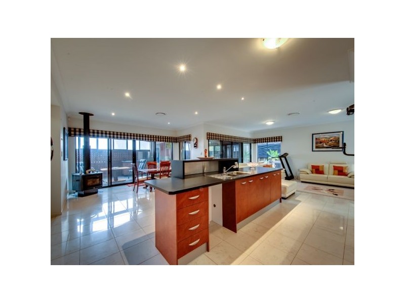 14 Ash Avenue, Springfield Lakes QLD 4300