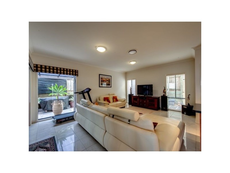 14 Ash Avenue, Springfield Lakes QLD 4300