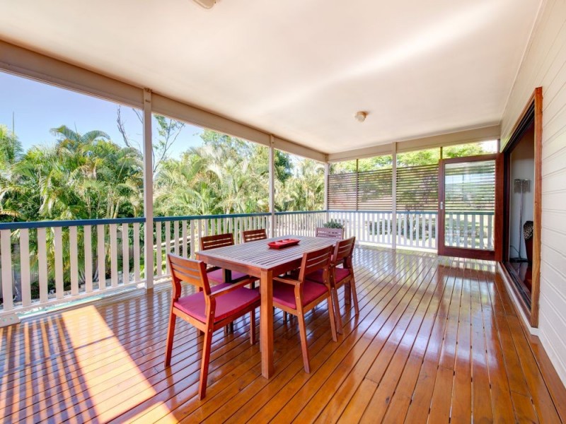 10 Seventh Avenue, Windsor QLD 4030