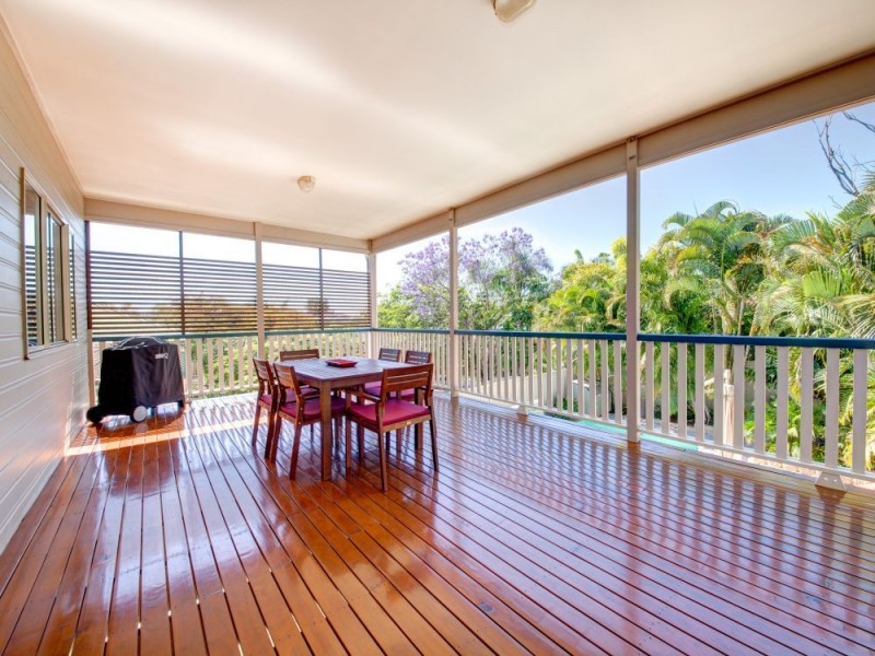 10 Seventh Avenue, Windsor QLD 4030