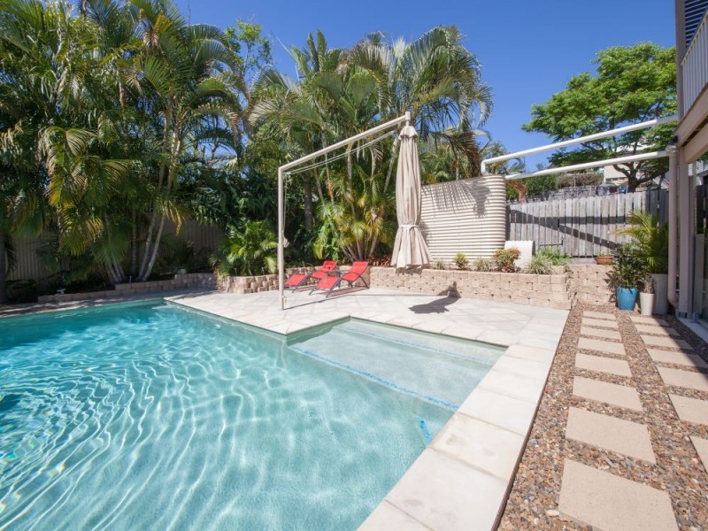 10 Seventh Avenue, Windsor QLD 4030