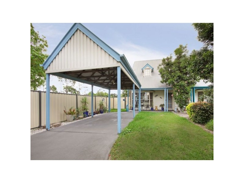 2/11 Tulip Close, Fitzgibbon QLD 4018