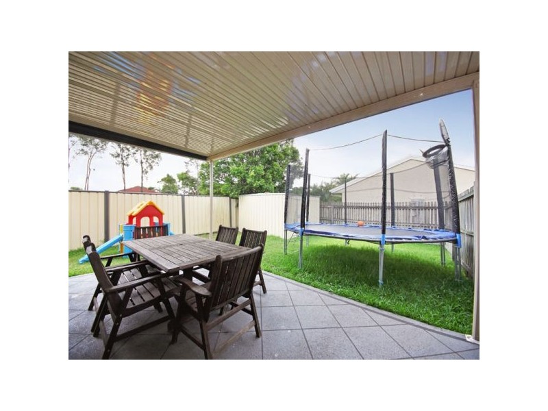 2/11 Tulip Close, Fitzgibbon QLD 4018