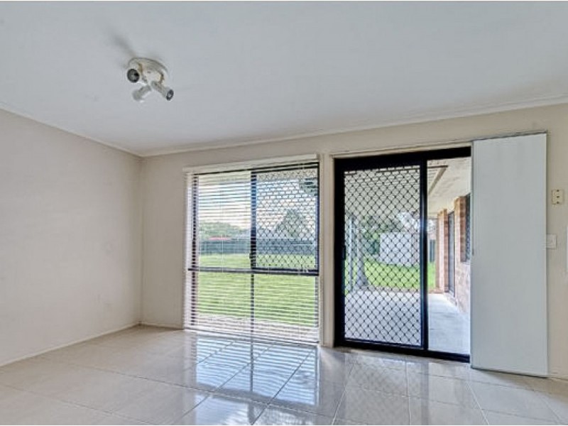 15 Marang Court, Tanah Merah QLD 4128